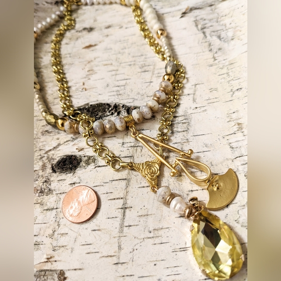 Artisan White & Gold Rustic Crystal & Glass In Two Strand Necklace W/ Pendants - Picture 9 of 12